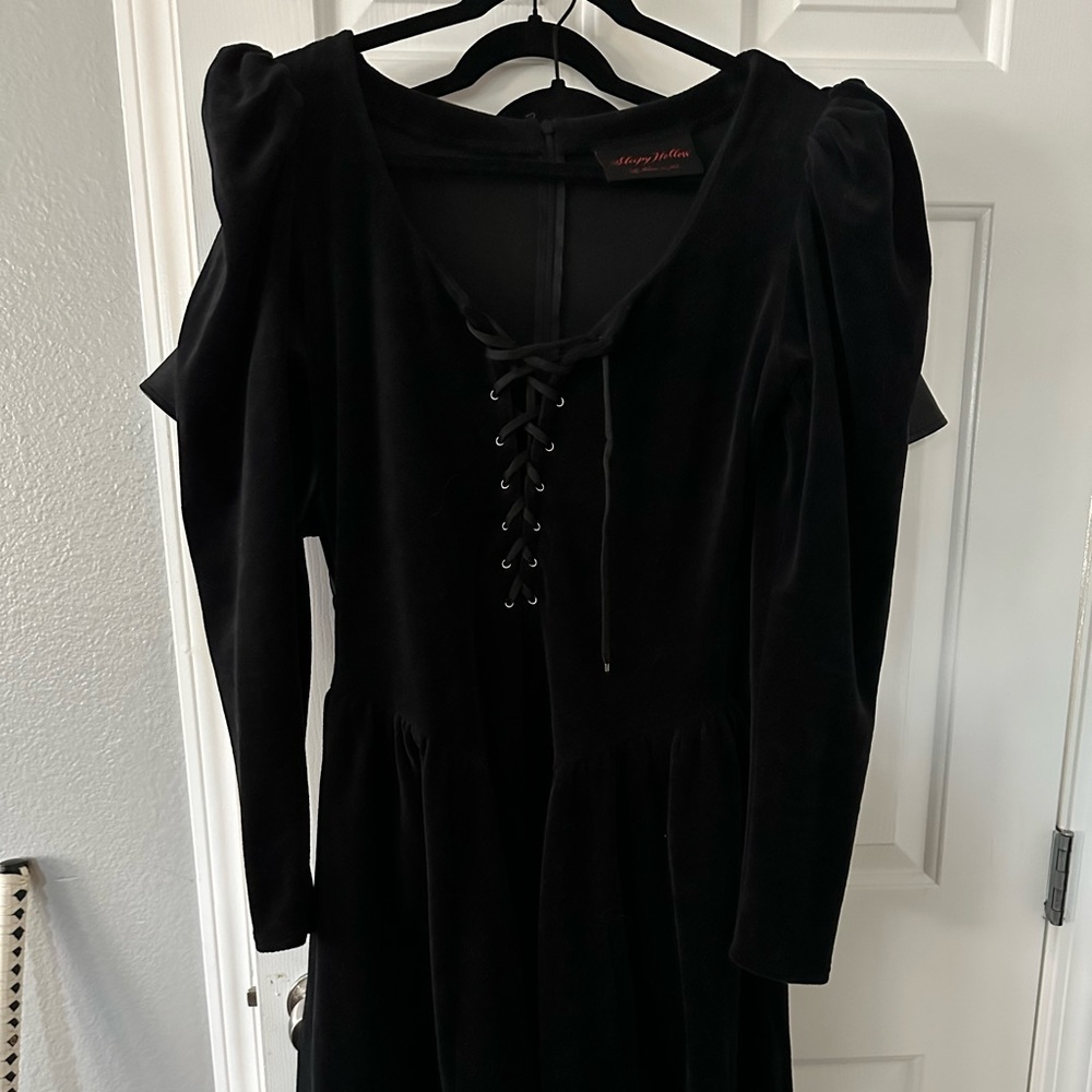 La Femme en Noir Sleepy Hollow Gothic Tales Velour Swing dress